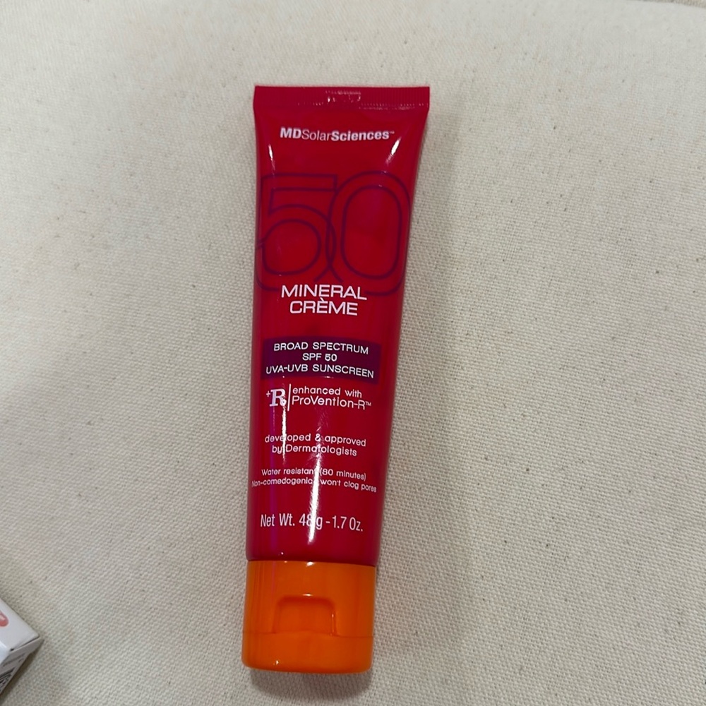 MDSolarSciences mineral crème broad spectrum spf 50 UVA UVB sunscreen 1.7 oz